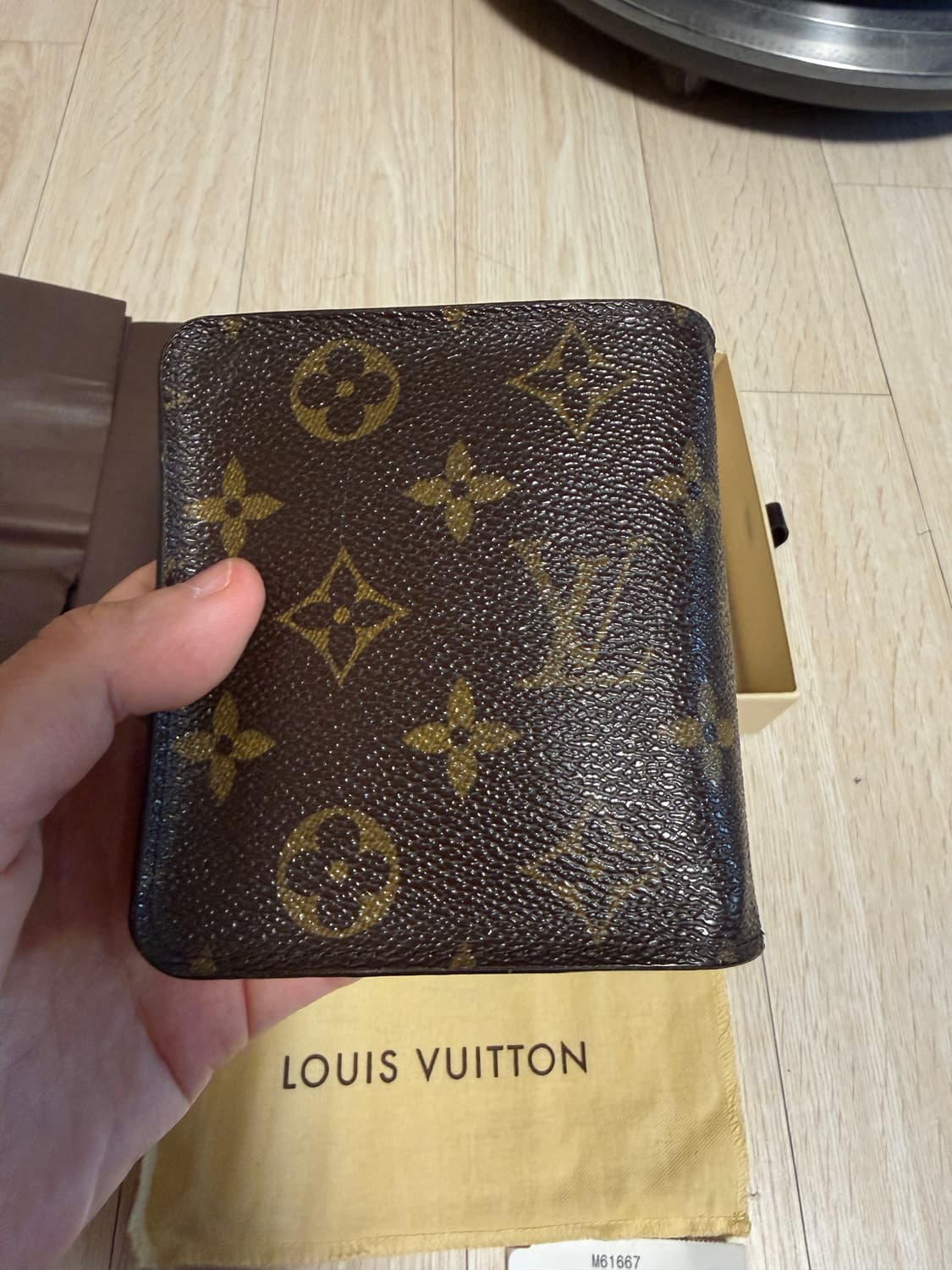 정품 루이비통 중지갑 상품이미지7