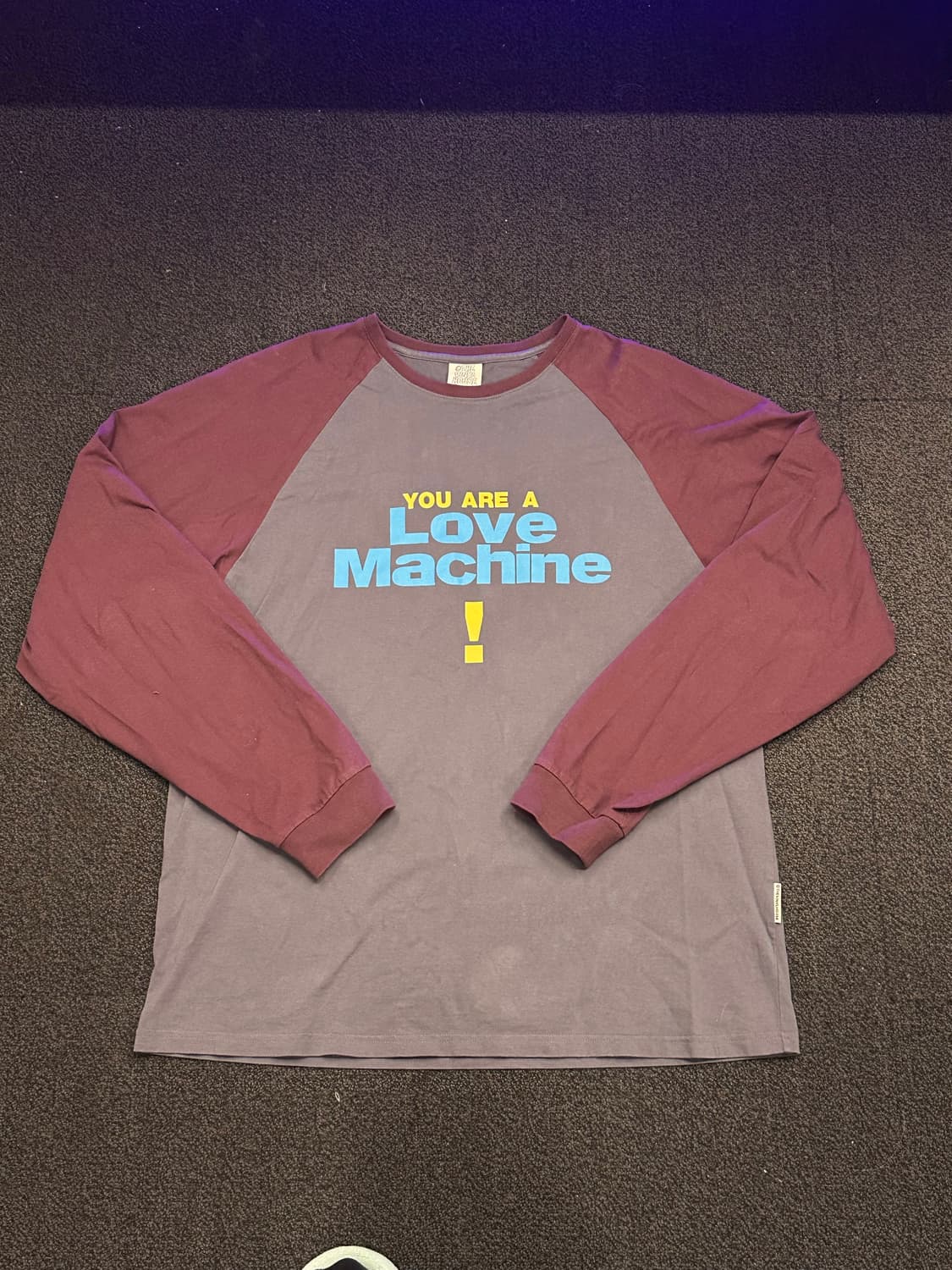 (L) 더바이닐하우스 러브머신 롱슬리브 팝니다 상품이미지1