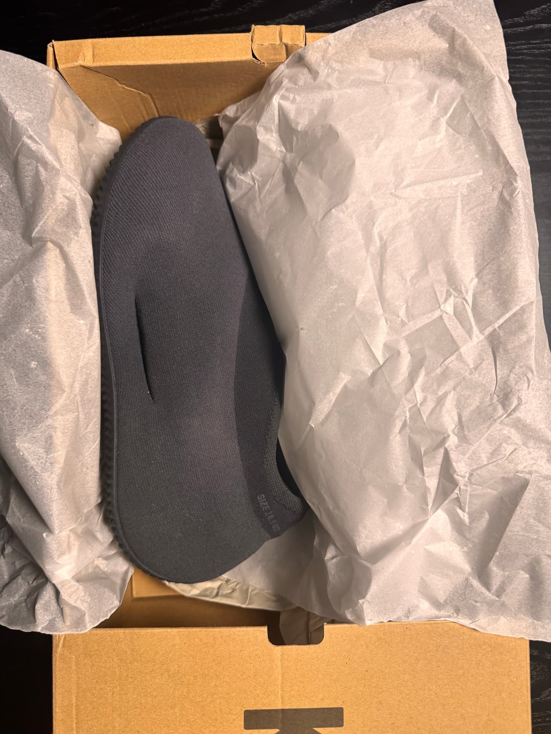 Adidas Yeezy Knit RNR Fade Onyx (285) 상품이미지3