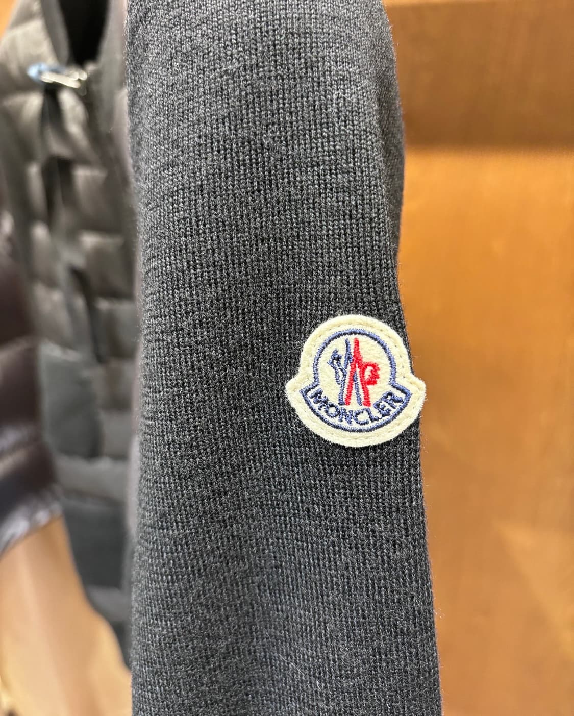 몽클레어 여성 패딩 니트 가디건 블랙 L 택달린 새상품 상품이미지2