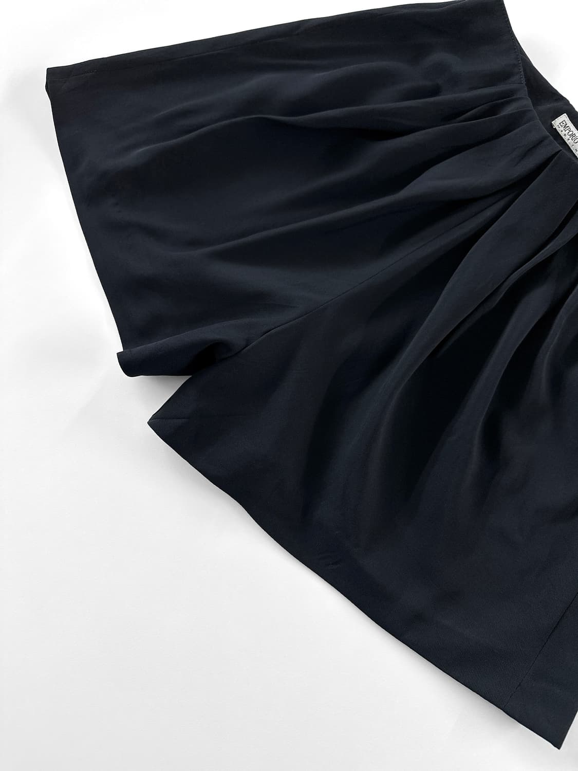 90~00s 엠포리오 아르마니 블랙 플리츠 쇼츠 상품이미지9