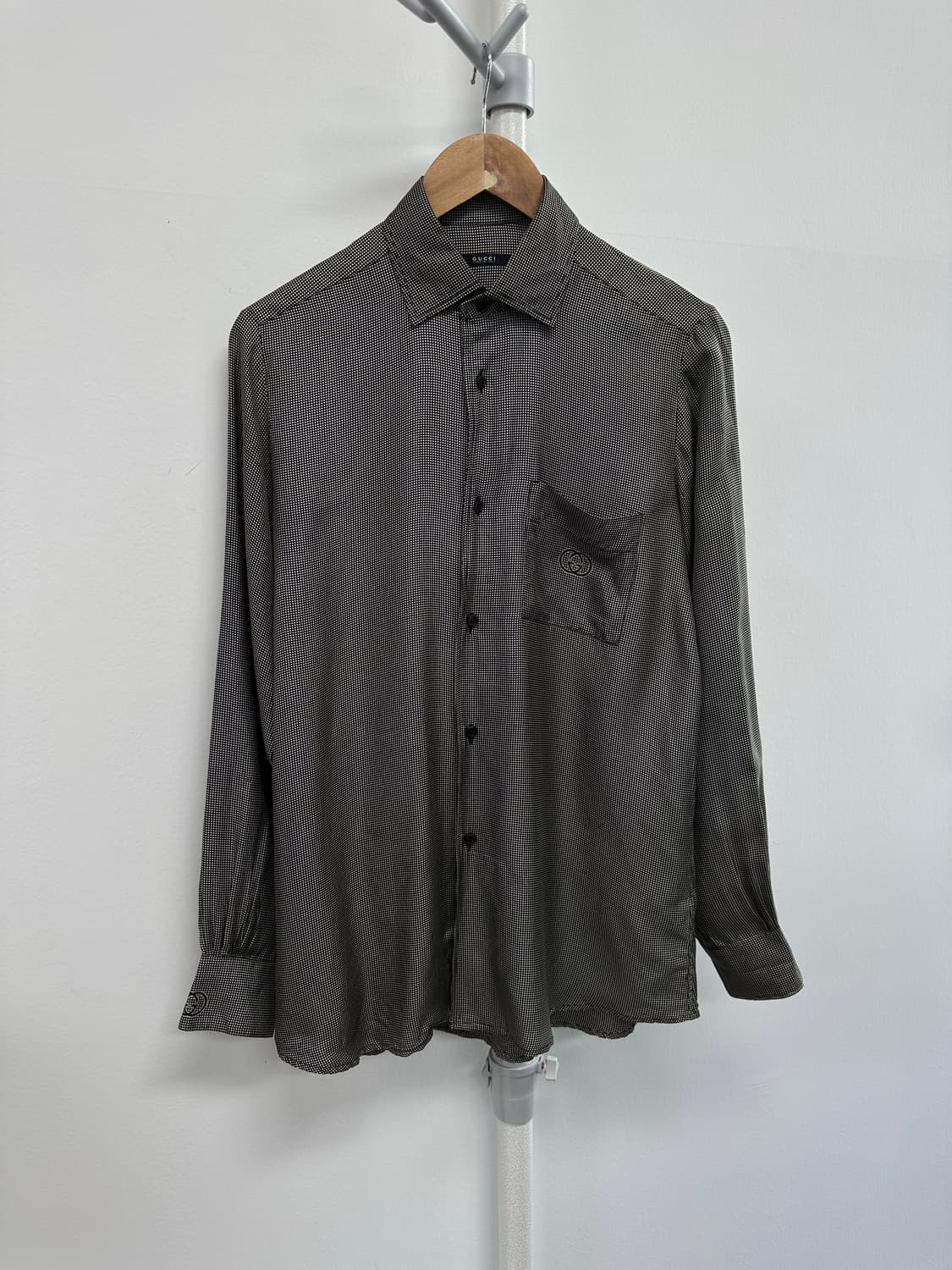 구찌 아카이브 로고 실크 셔츠 상품이미지1