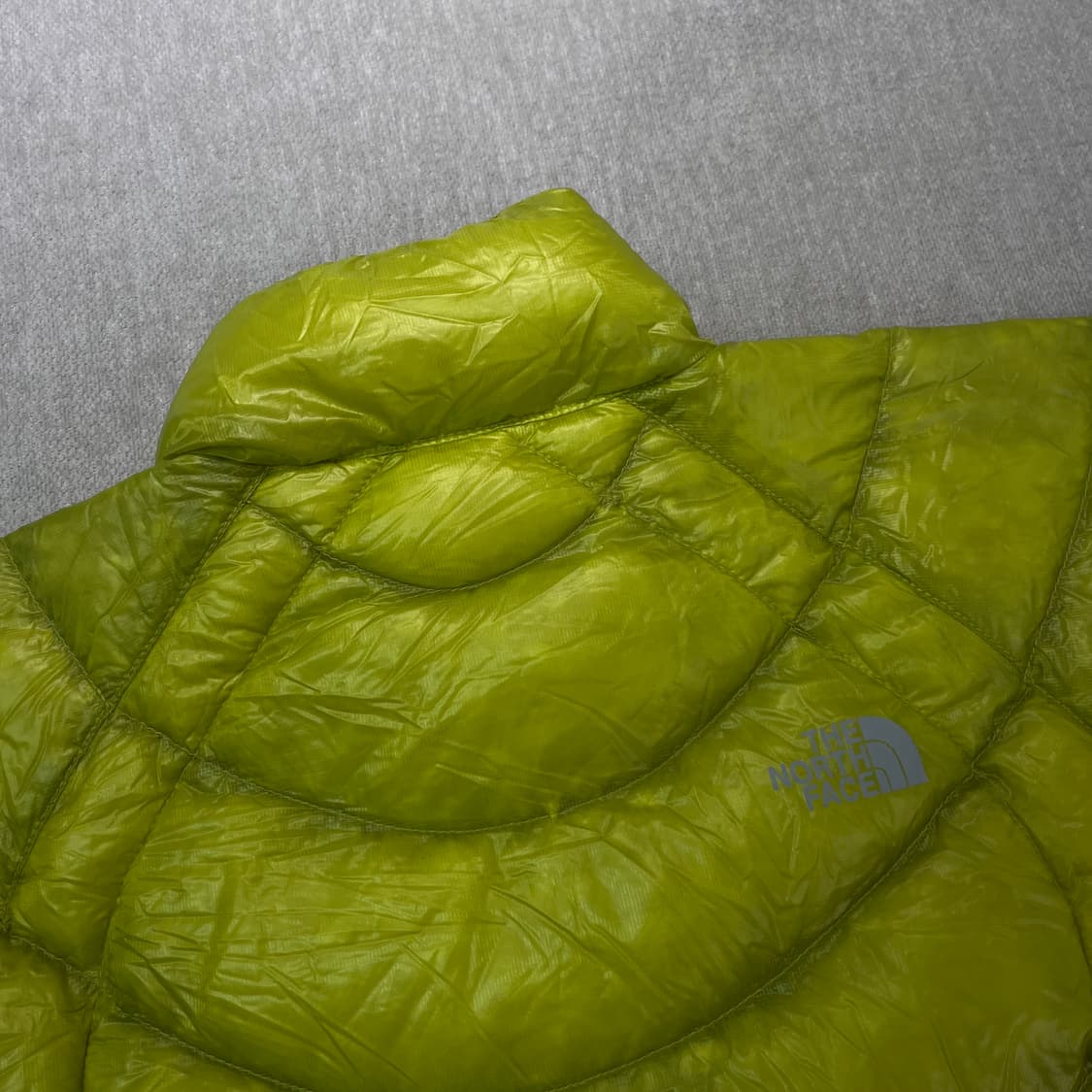 95 노스페이스 서밋시리즈 형광 그린 경량 패딩 상품이미지5