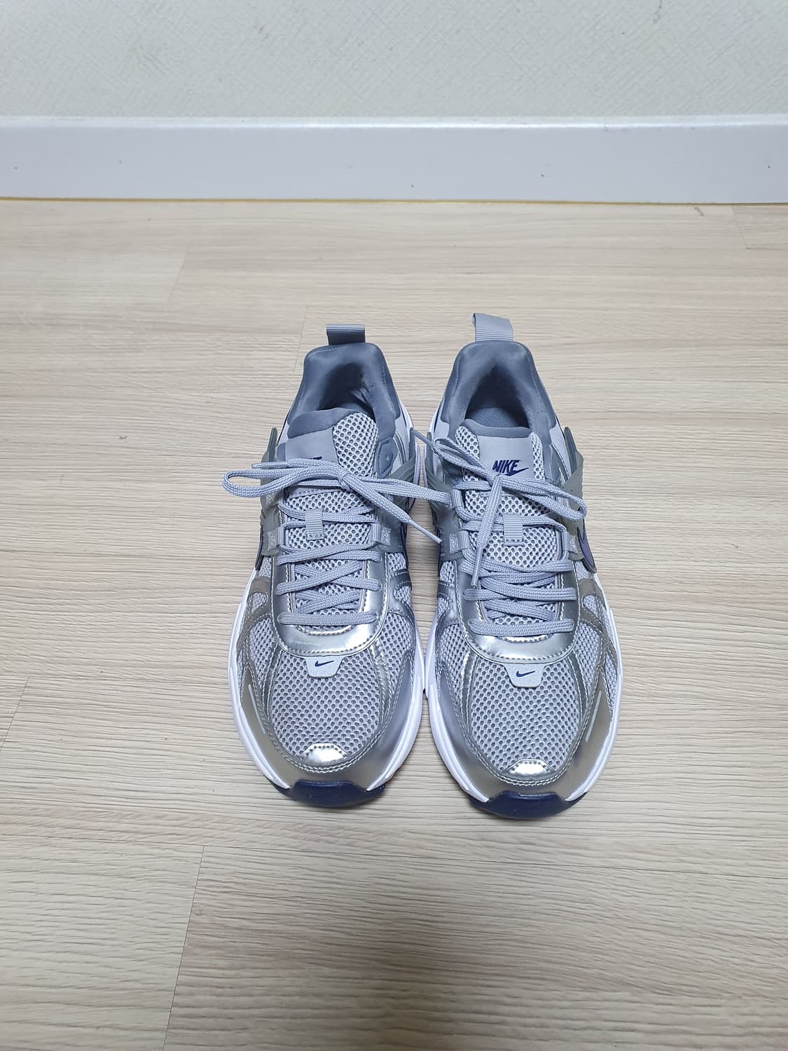 나이키 v2k런 운동화 280 상품이미지3