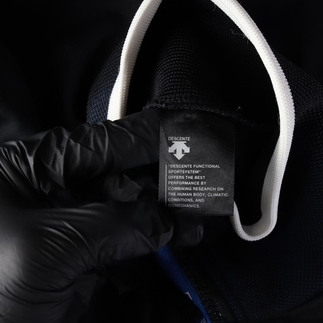 데상트 무브 스포츠 올드스쿨 기능성 트랙탑 저지 L 상품이미지5