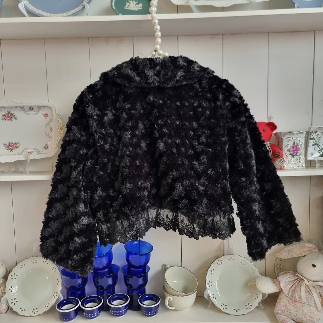 악세즈팜므(axes femme) 블랙 로즈 퍼 볼레로 상품이미지5