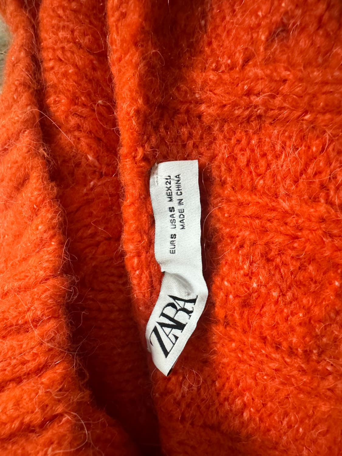 ZARA(자라) 오렌지 터틀넥 크롭 니트 상품이미지3