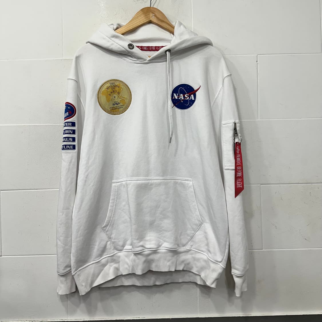 알파인더스트리 NASA 후드티 상품이미지1