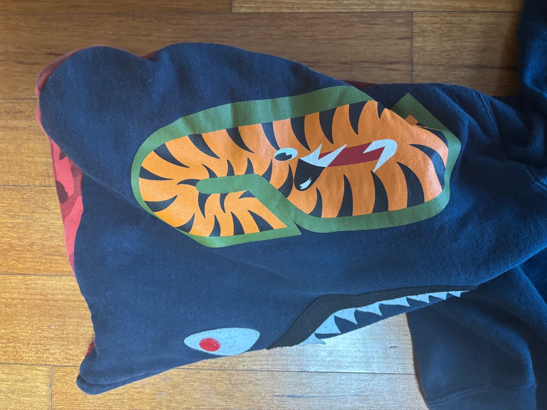 베이프 22시즌 샤크집업 상품이미지2