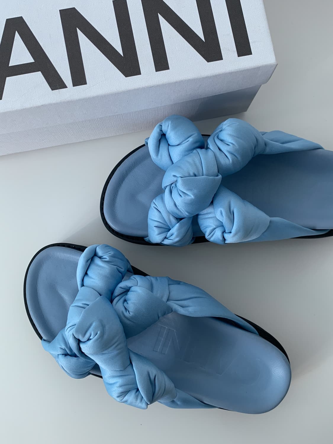 Satin Knotted Platform Sandals 상품이미지1