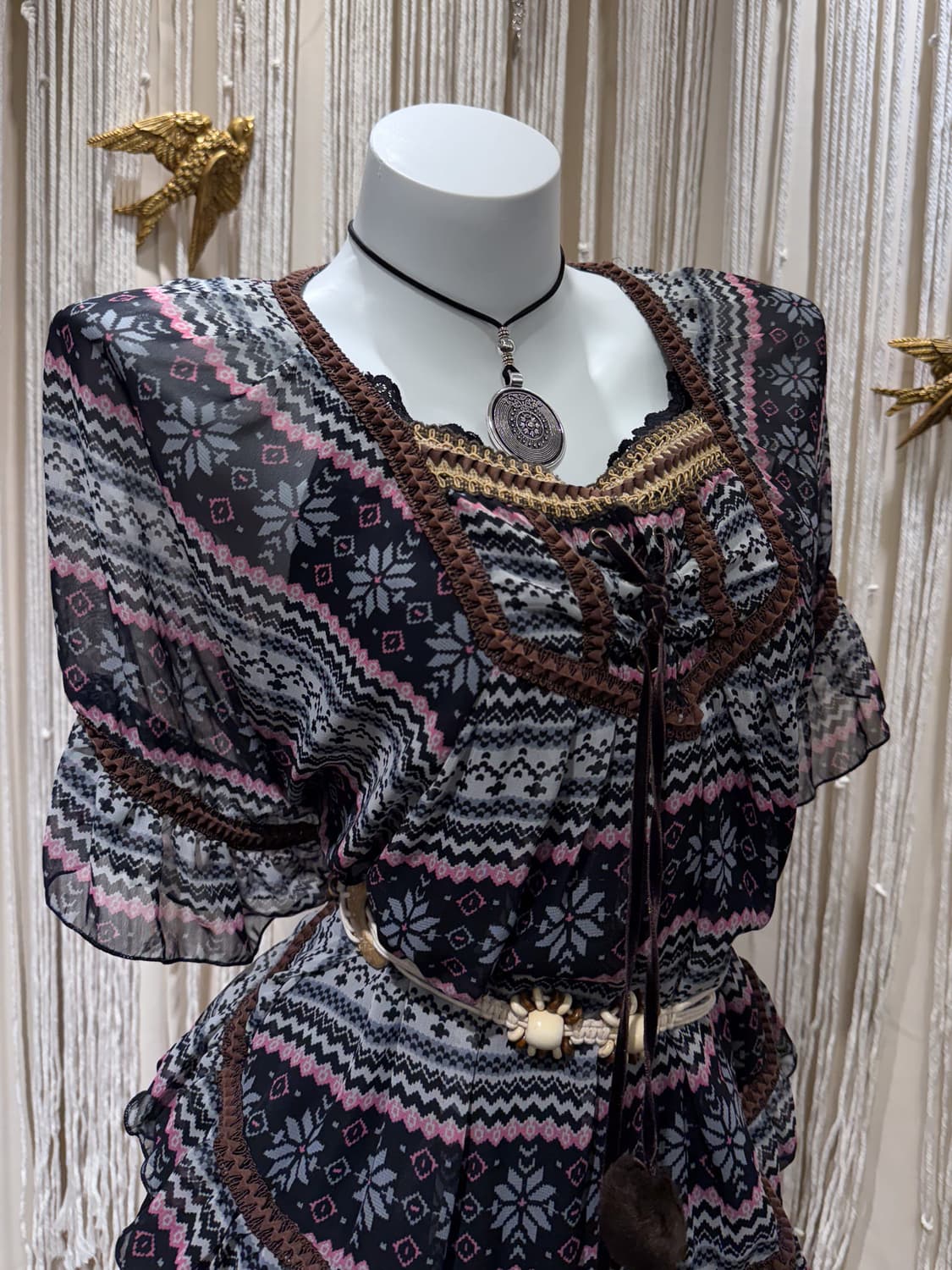 Nordic Pompom Overfit Blouse 0037 상품이미지8