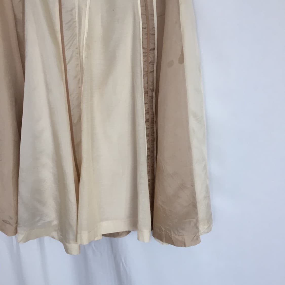 666. yellow beige satin midi SK 상품이미지3