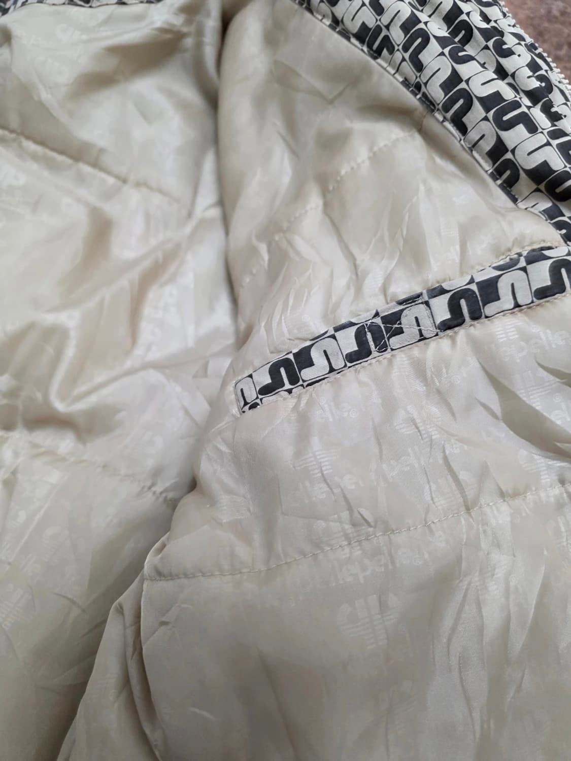 펠레펠레 모노그램 패딩 XL 상품이미지9