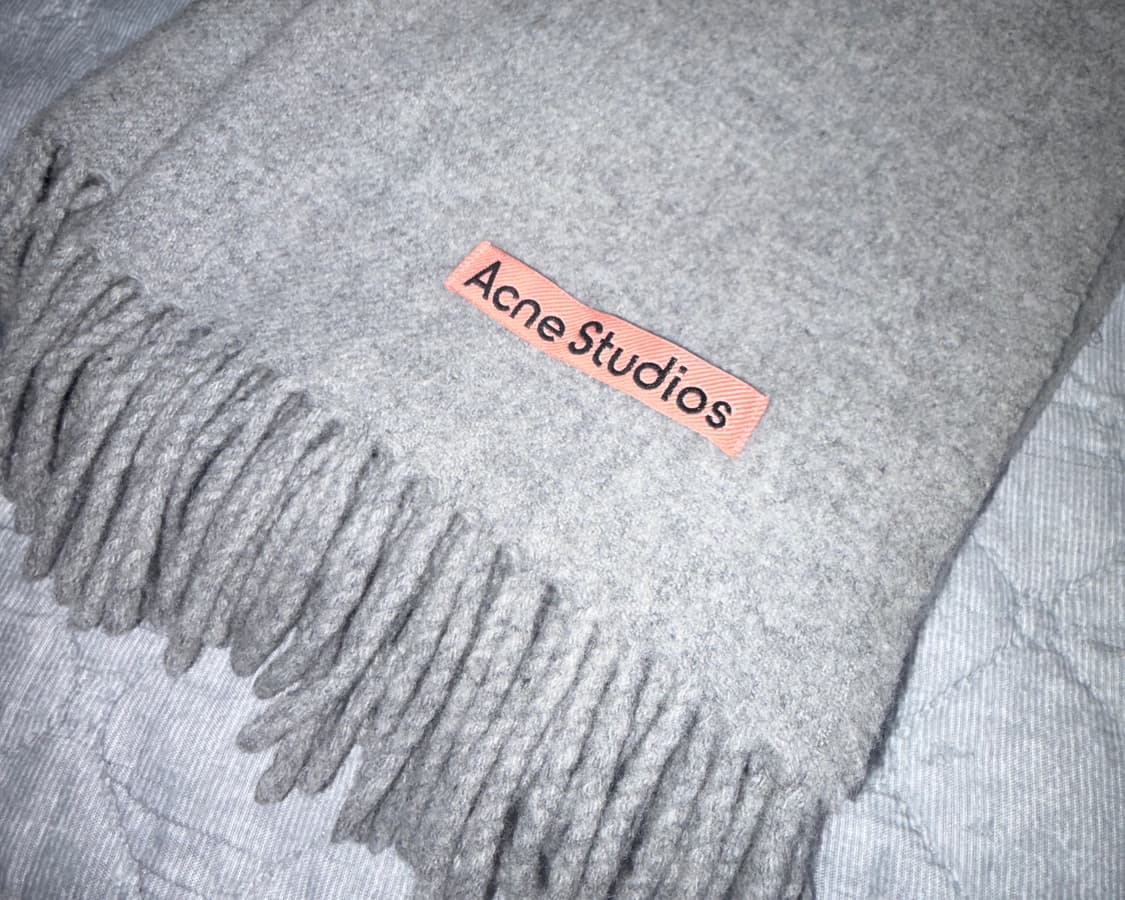 아크네스튜디오 머플러 상품이미지1