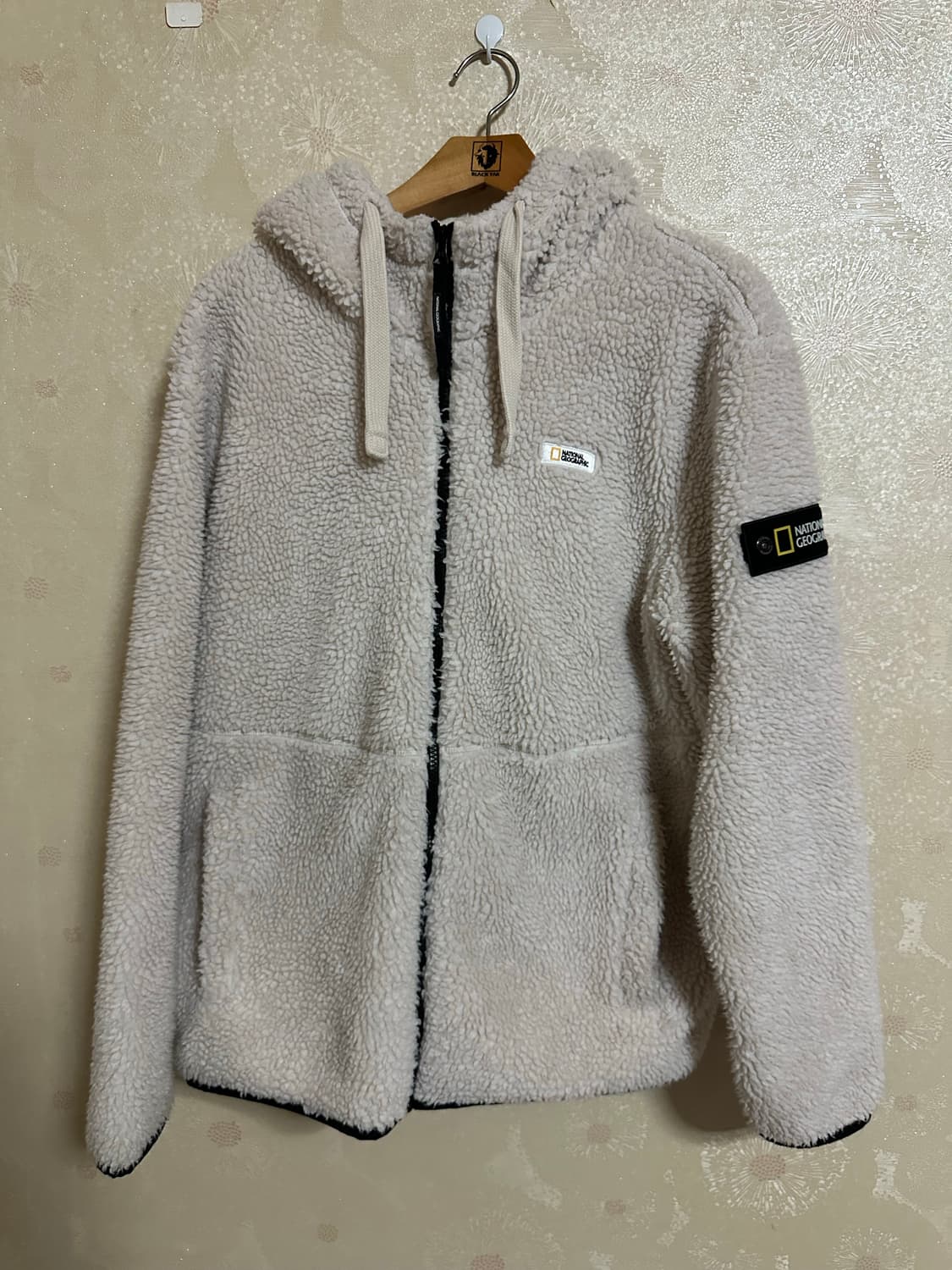 내셔널지오그래픽 뽀글이 후리스 105 아이보리 판매 상품이미지1