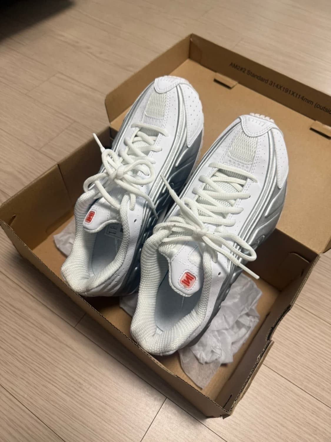 나이키 샥스 R2 화이트실버 240 상품이미지2