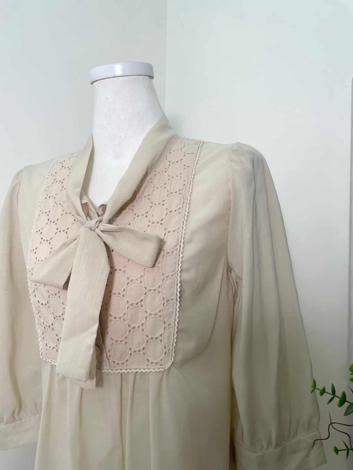 butter lace trim bow point mori blouse 상품이미지7