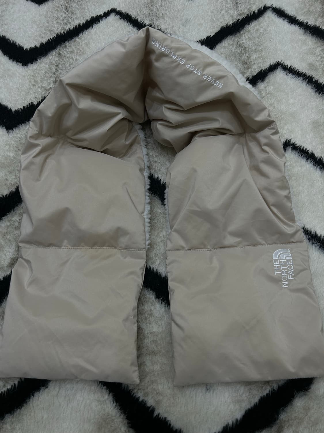 노스페이스 티볼 패딩 머플러/아이보리 상품이미지3