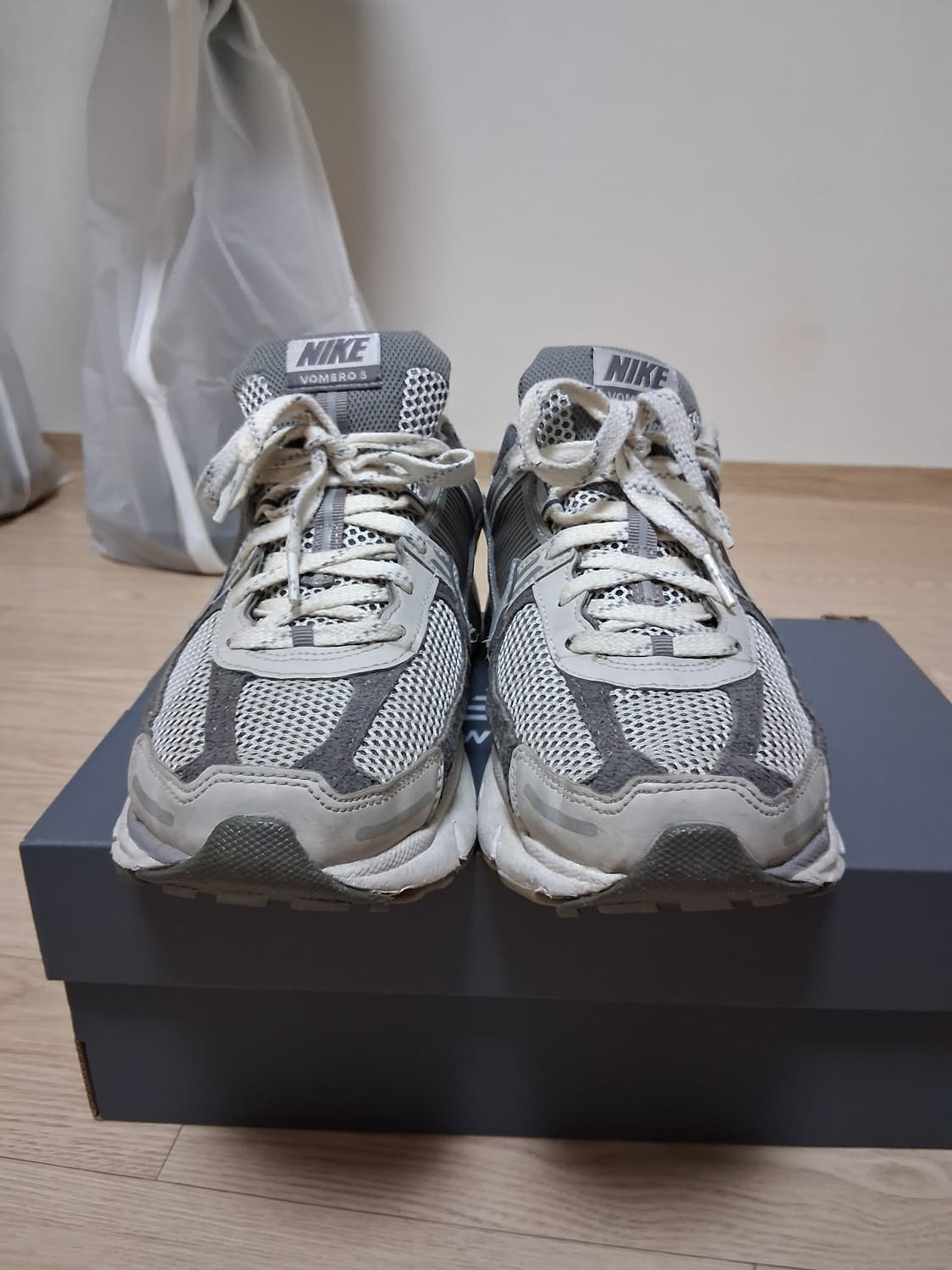 줌보메로5 프리미엄 아이언 오어 275mm 상품이미지3