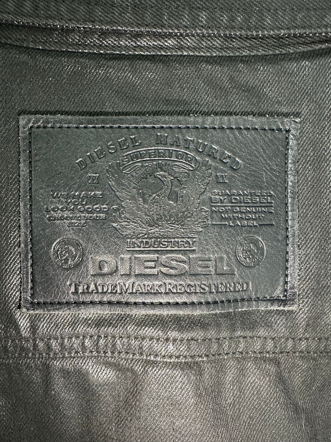 DIESEL 디젤 블랙 코팅 데님 자켓 상품이미지8