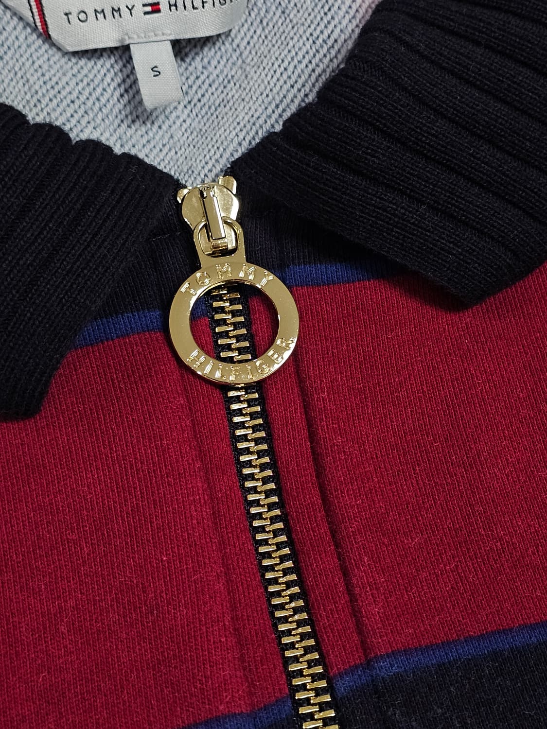 [S] 타미힐피거 네이비/레드 볼드 스트라이프 하프집업 (7부 소매) 상품이미지5