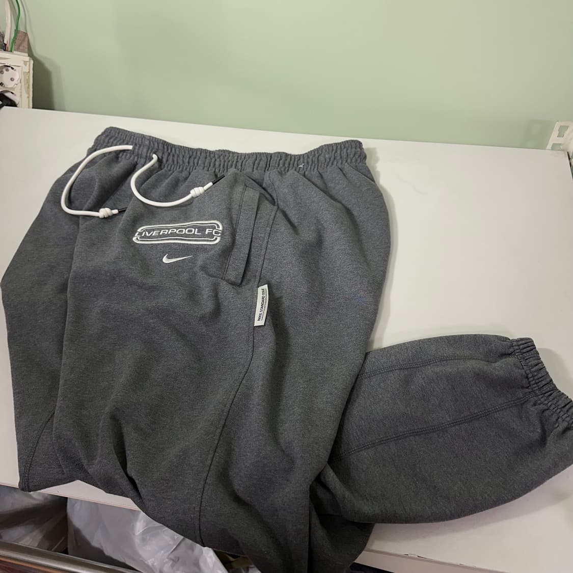 XL 나이키 진그레이 리버풀FC 밴딩 스웻 조거팬츠 상품이미지2