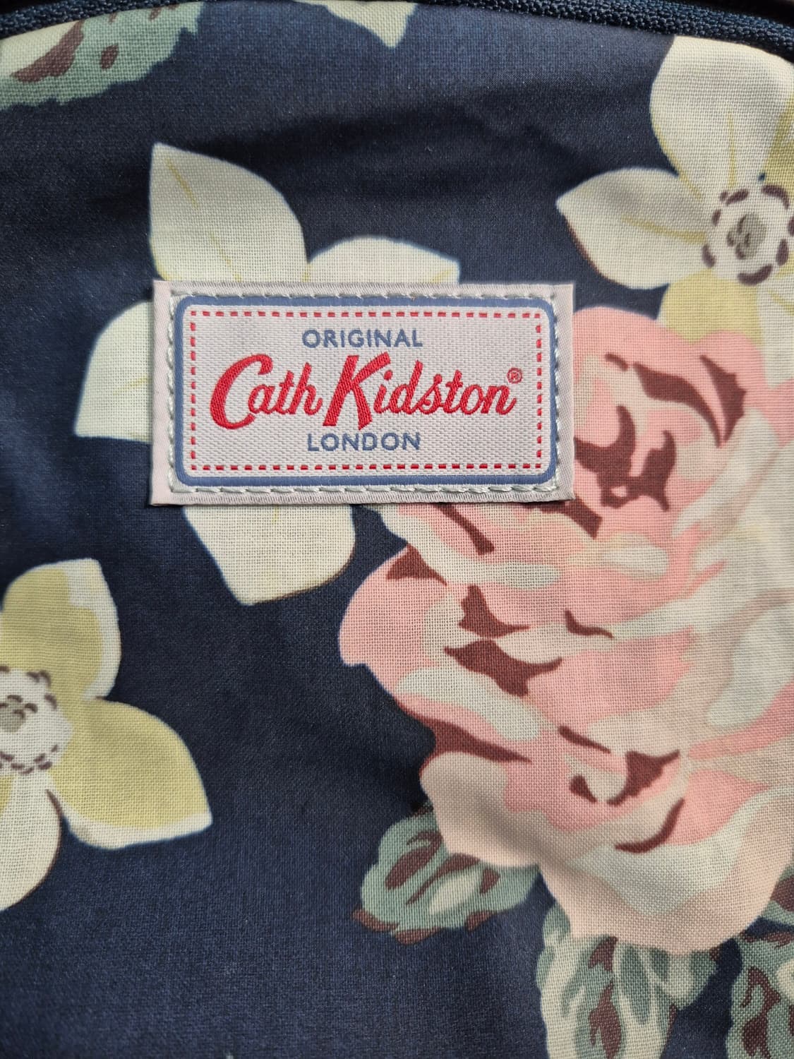 Cath Kidston 꽃무늬 백팩 방수됨 새상품 상품이미지2