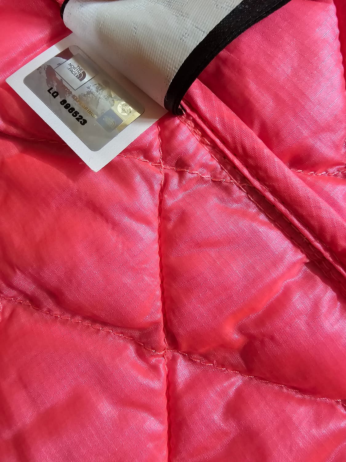 [L] 노스페이스 여성 써모볼 경량 패딩 자켓 (패커블/다이아 퀼팅) 상품이미지9