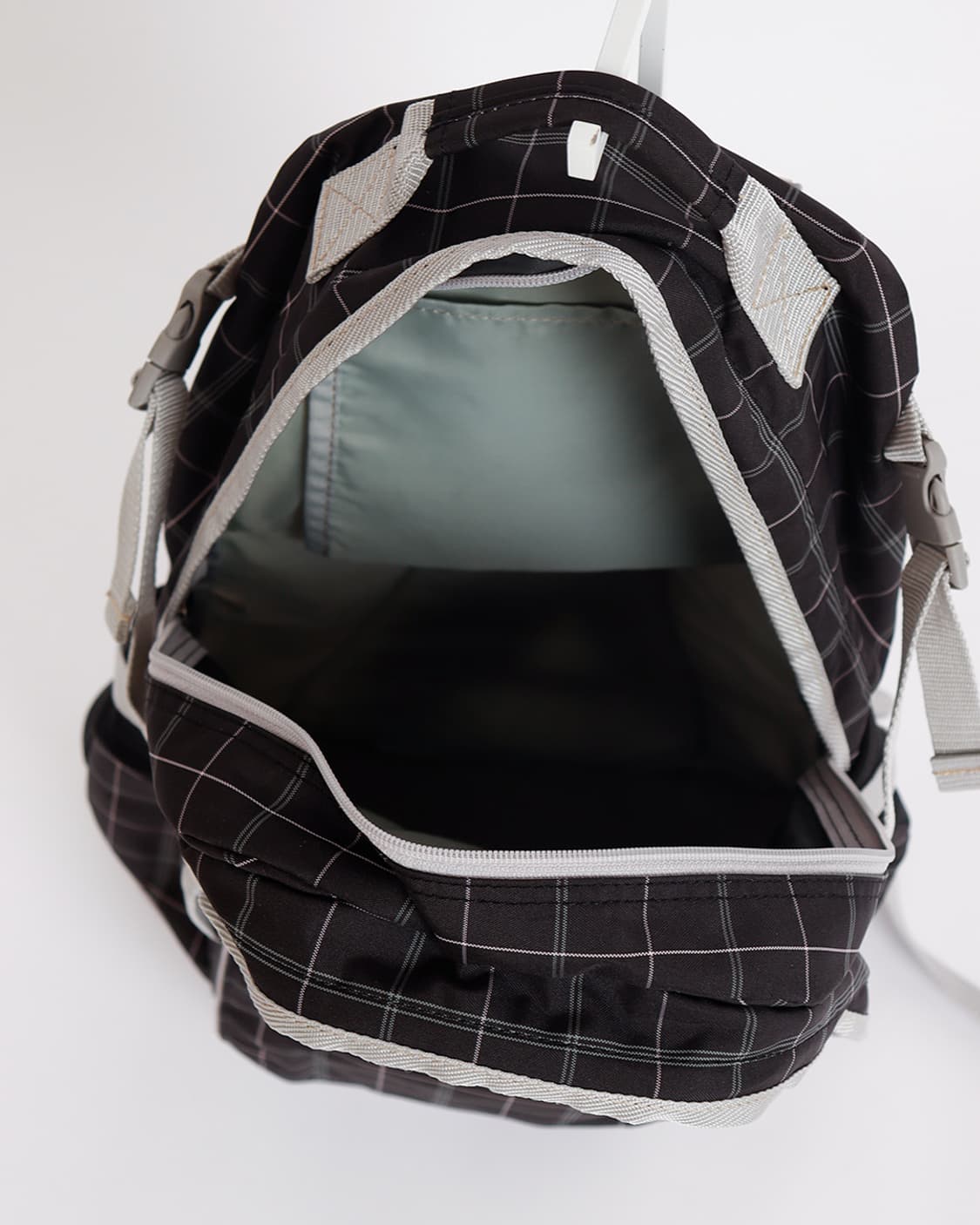 [BENETTON] 체크 패턴 데일리 백팩 상품이미지10