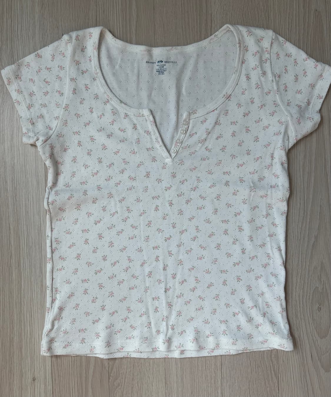 브랜디멜빌 반팔 ZELLY 플로랄 아일렛 헨리넥 티셔츠 상품이미지1