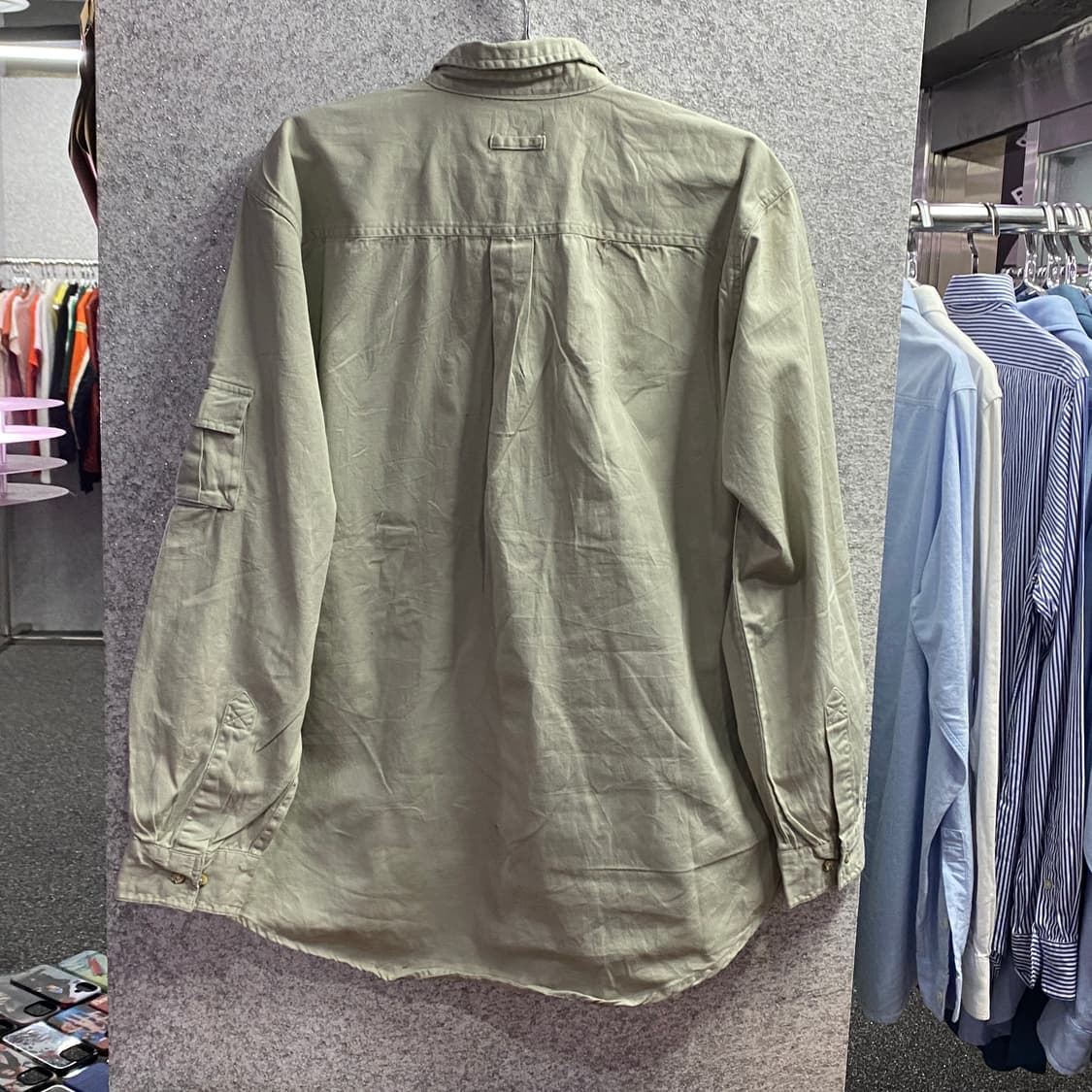 칼하트 패치로고 투포켓 베이지 셔츠 B3165 상품이미지4