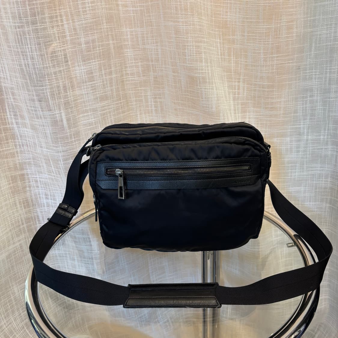 정품 타케오키쿠치 나일론 크로스백     상품이미지1