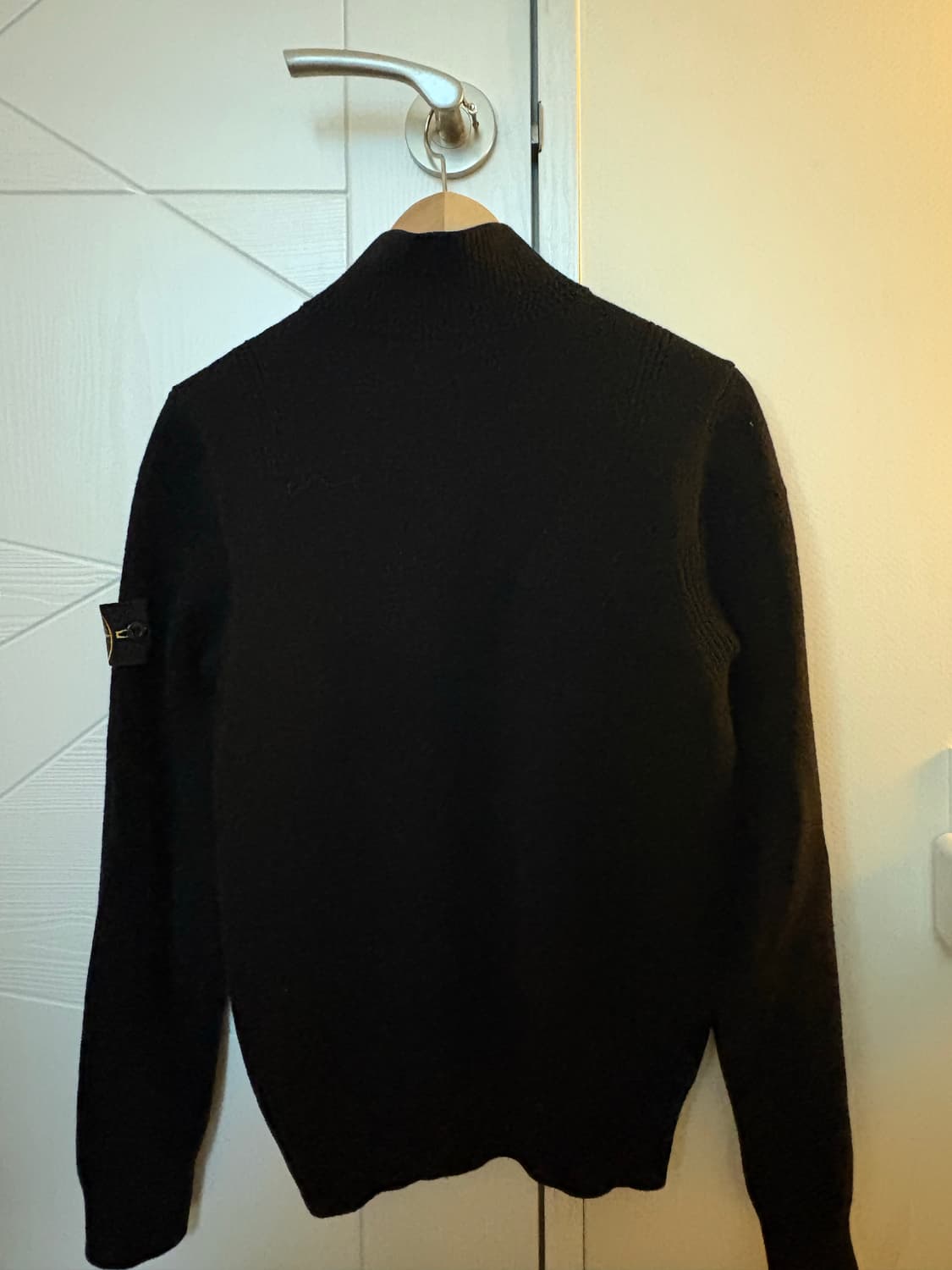 스톤아일랜드 반집업 니트 상품이미지3