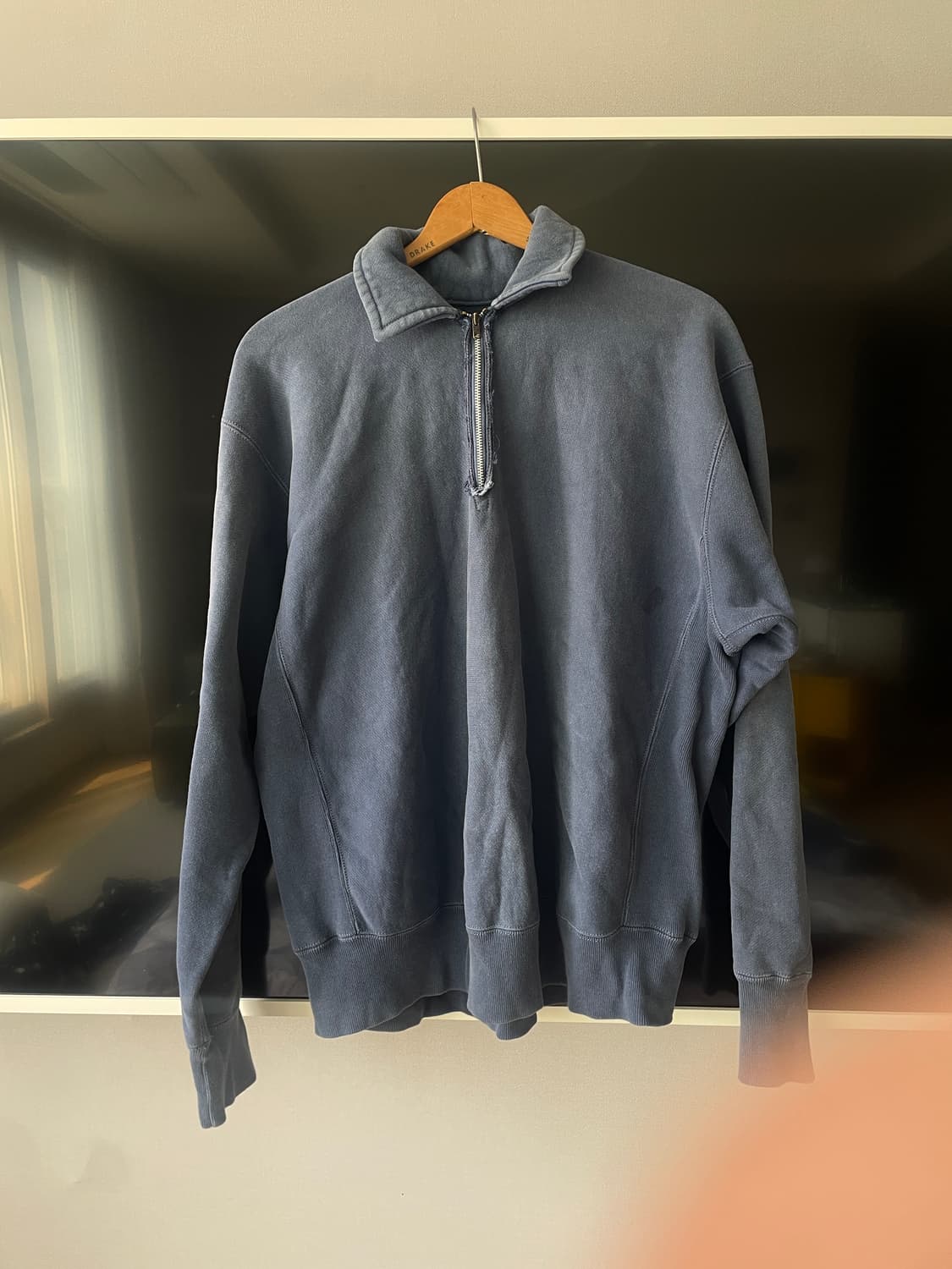 아프레쎄 하프집엎 스웻 상품이미지1