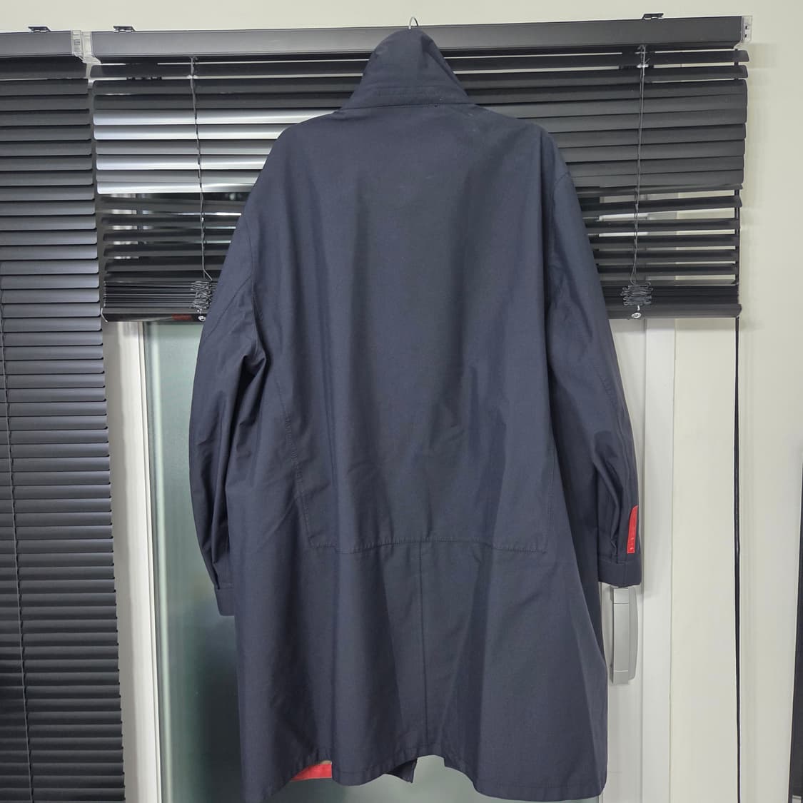 프라다 레드탭 고어택스 코트 xl 상품이미지2