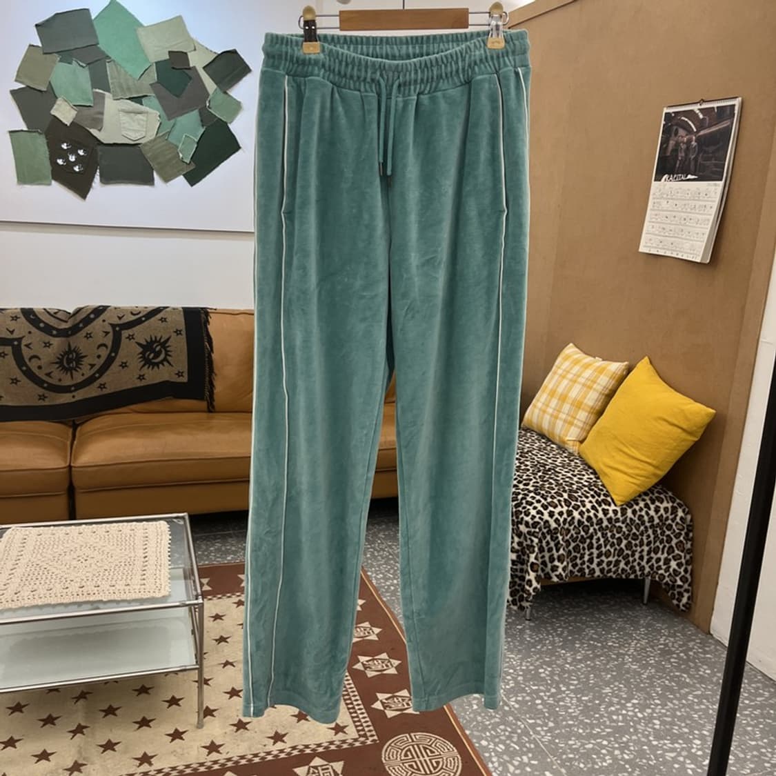 뉴에라 레트로 Y2K 90's 민트 벨벳 트랙 스웻팬츠 90 C09840 상품이미지3