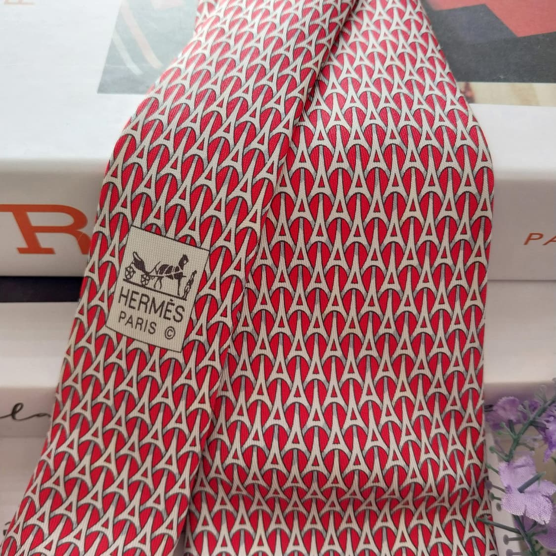 에르메스 실크 레드 에펠탑 패턴 넥타이 9.4cm A+등급 K1371
 상품이미지2