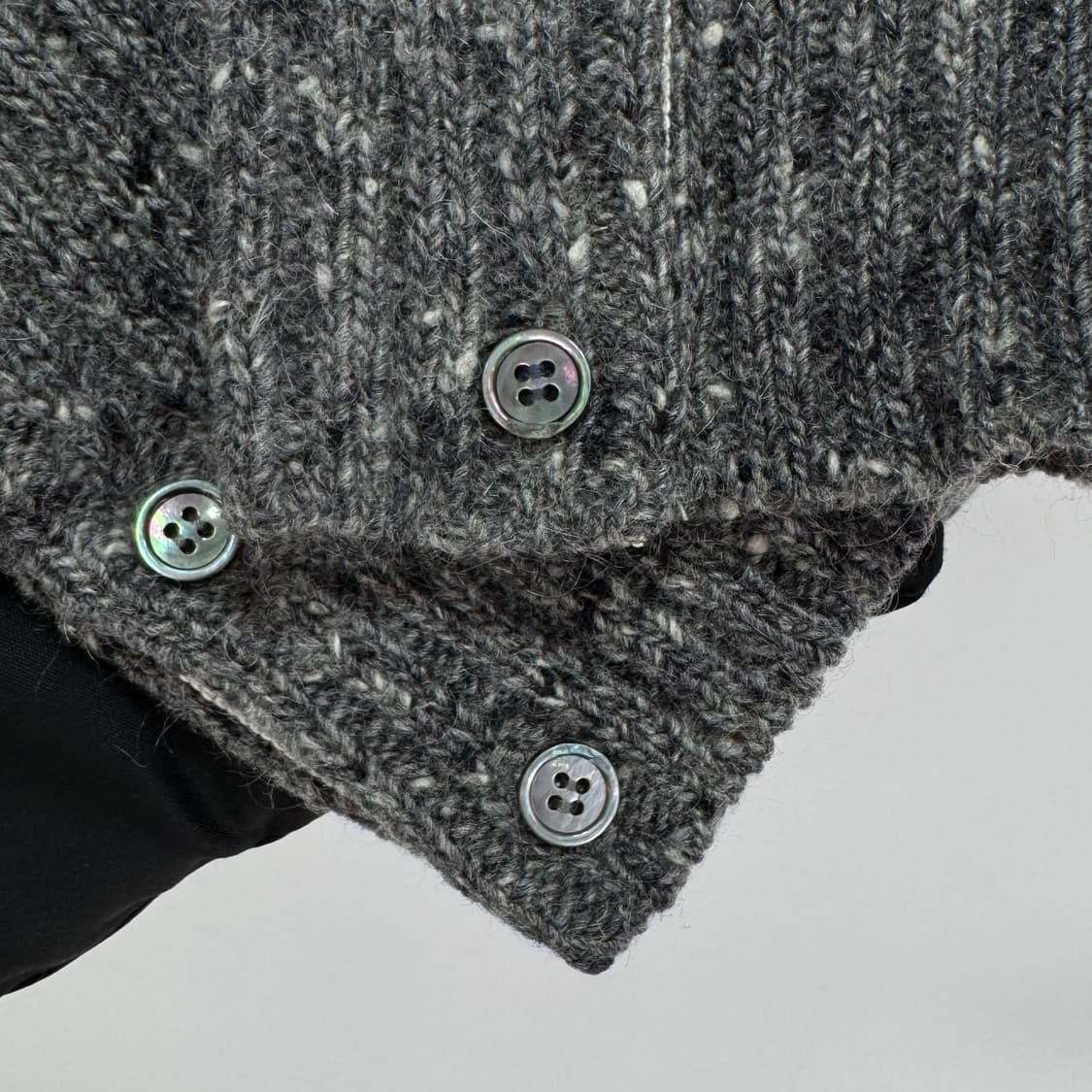 [3사이즈] 톰브라운 사선완장 모헤어 트위드 가디건 (MKC084A) 상품이미지9