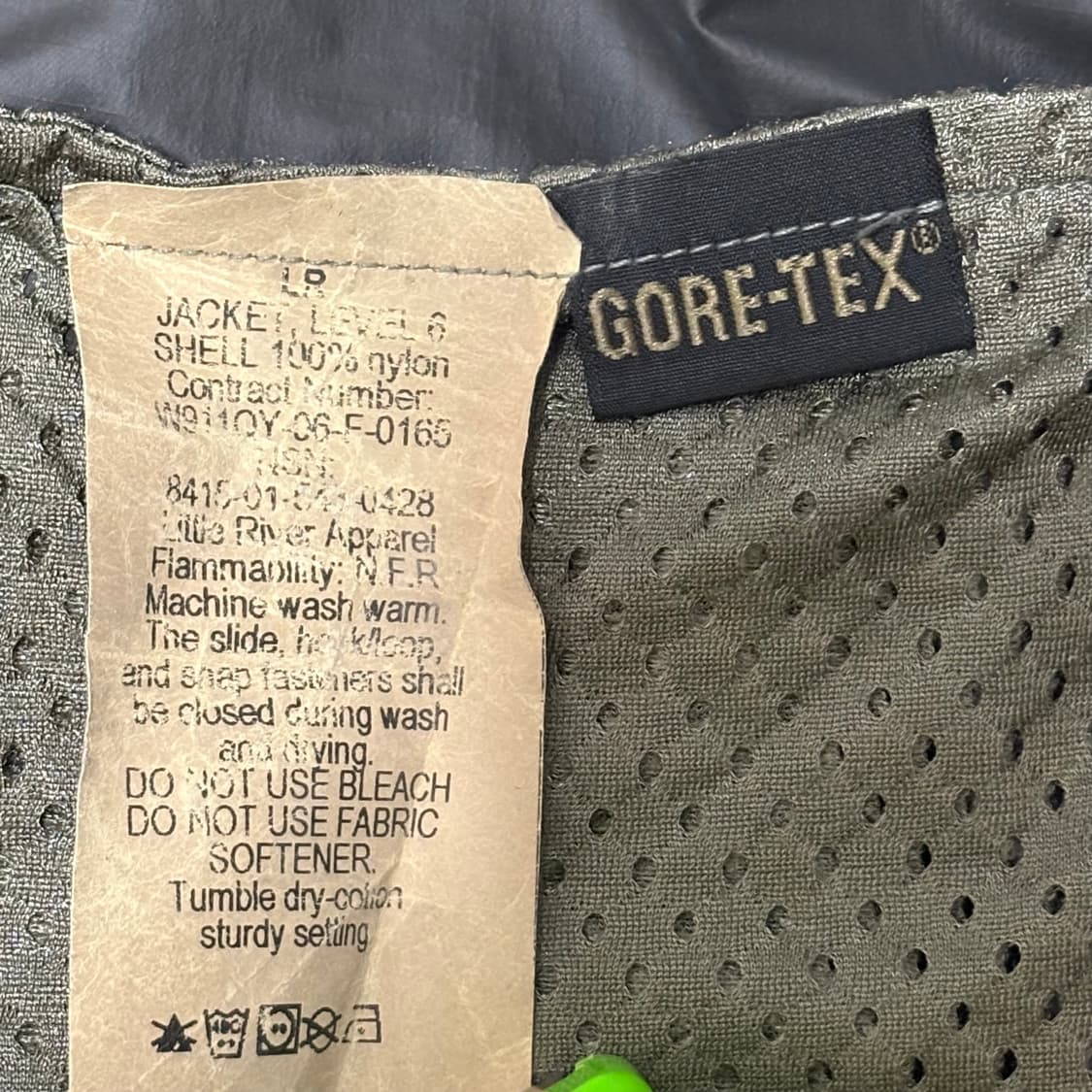 Patagonia MARS Level 6 PCU Jacket 상품이미지5