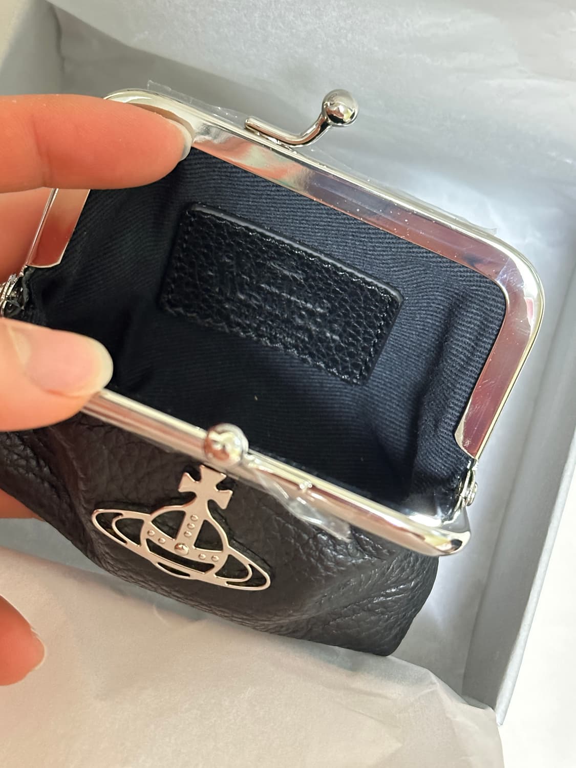 비비안 웨스트우드 더비 프레임 코인 퍼스 블랙 상품이미지2