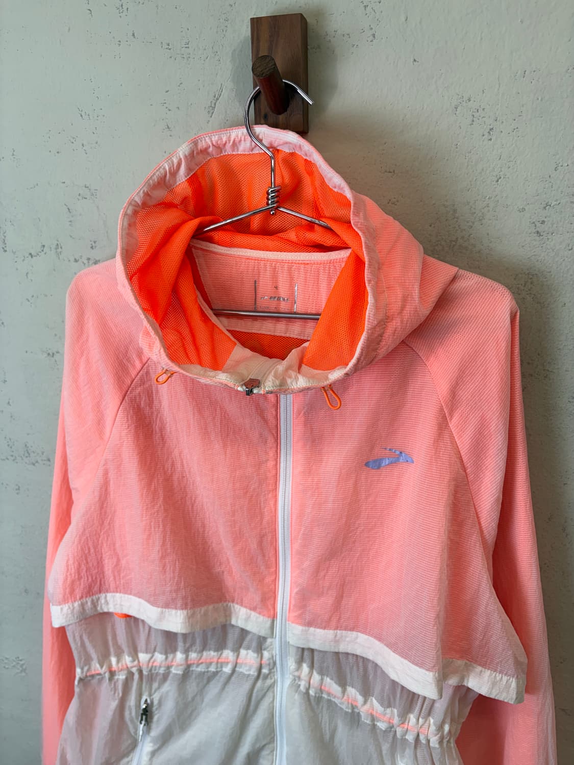 브룩스 러닝 경량 바람막이 상품이미지5