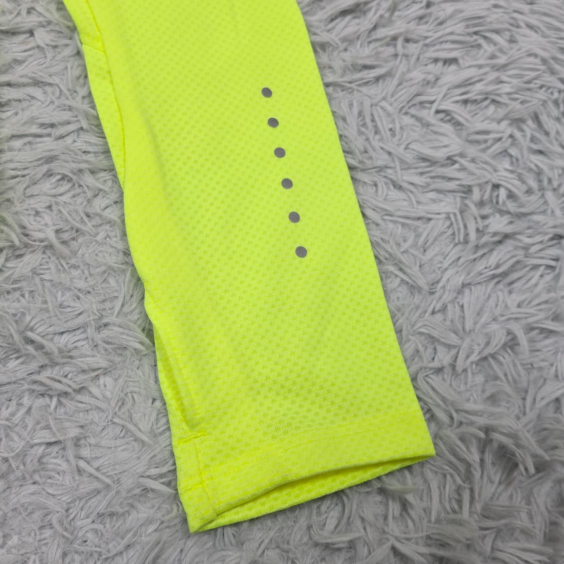 [새상품] 나이키 러닝 여성 에어로리액트 기능성 티셔츠 S 상품이미지5