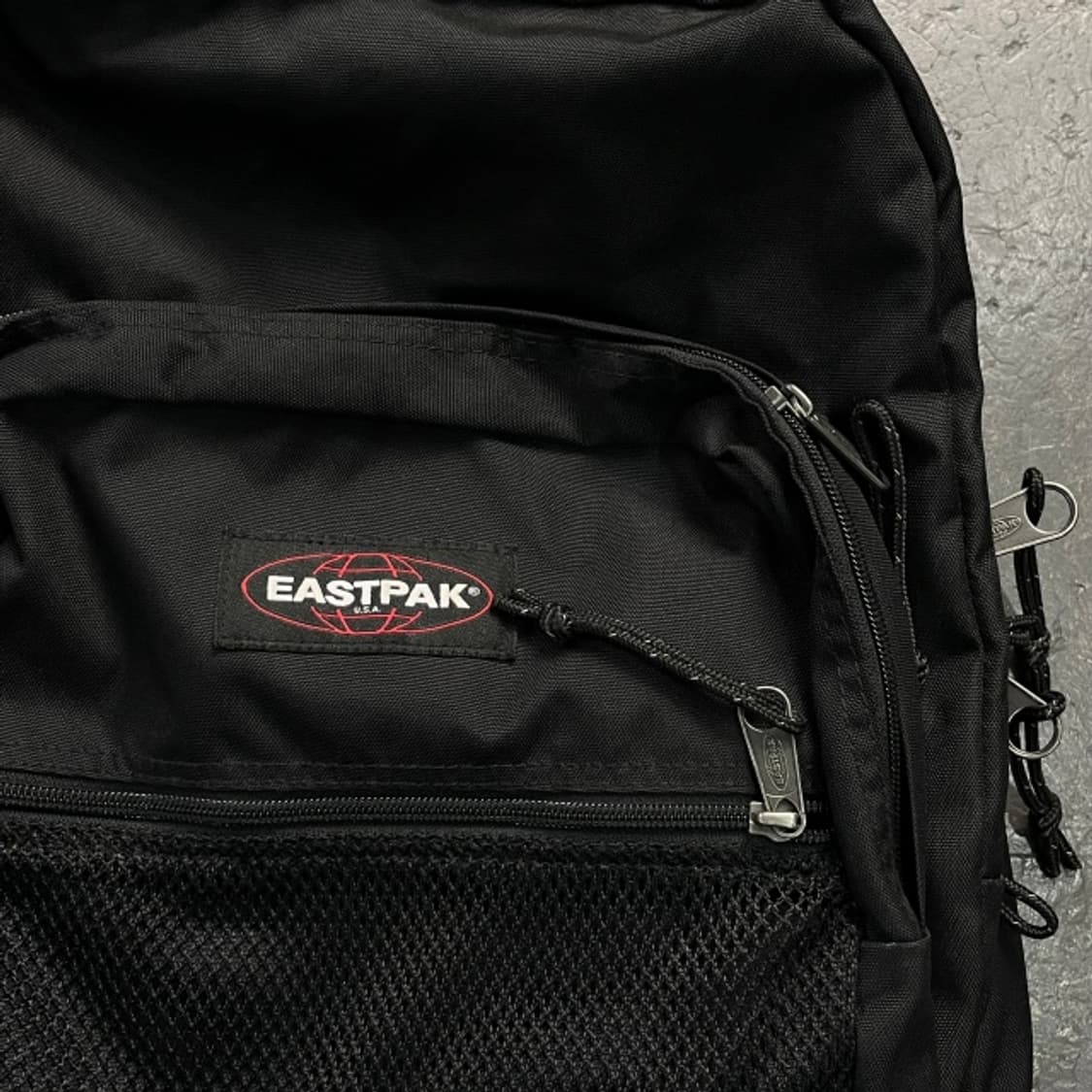 이스트팩 백팩 상품이미지2