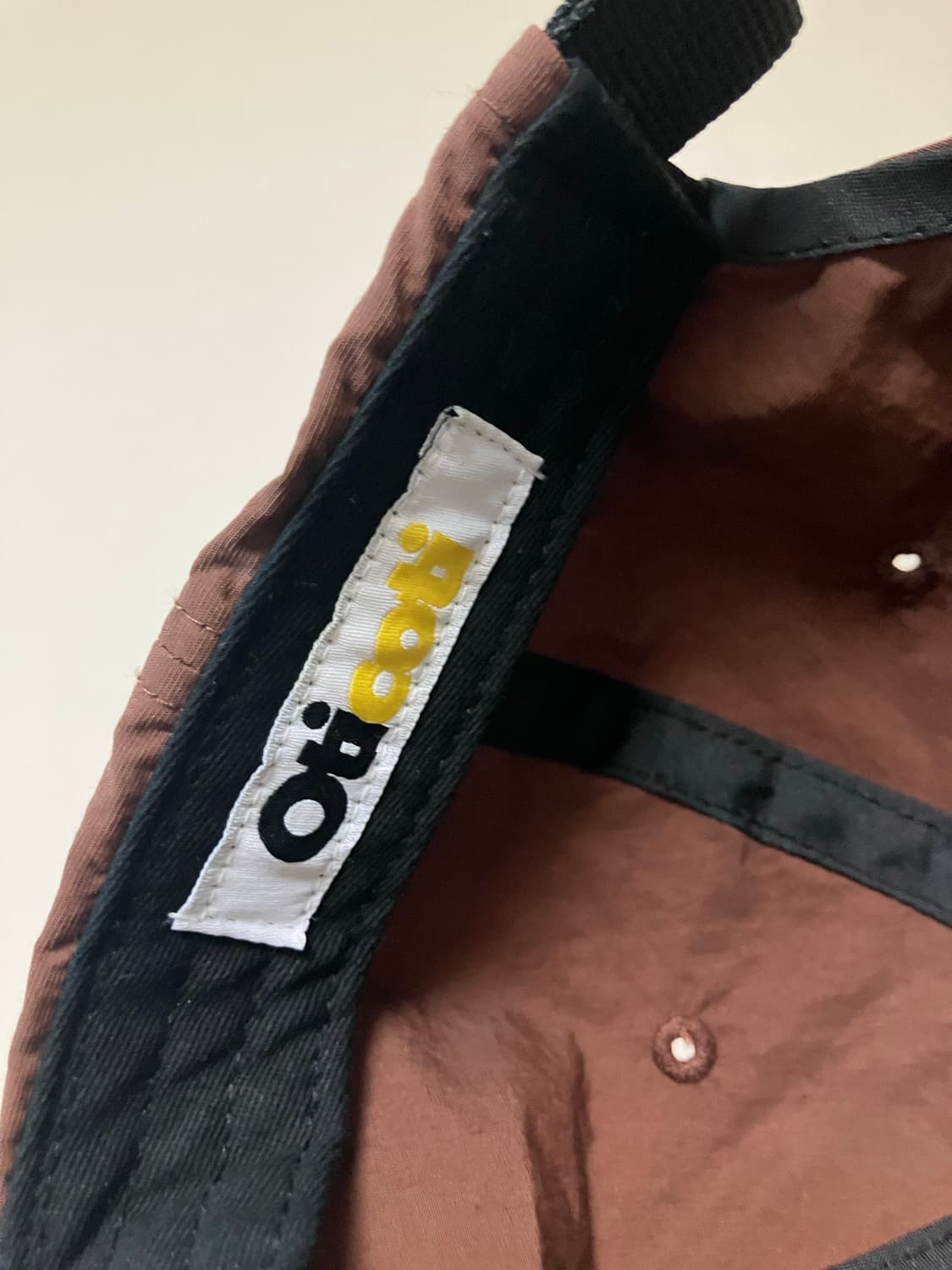 오티코티 아디코티 굿즈 6패널캡 나일론캡 모자 브라운 상품이미지4