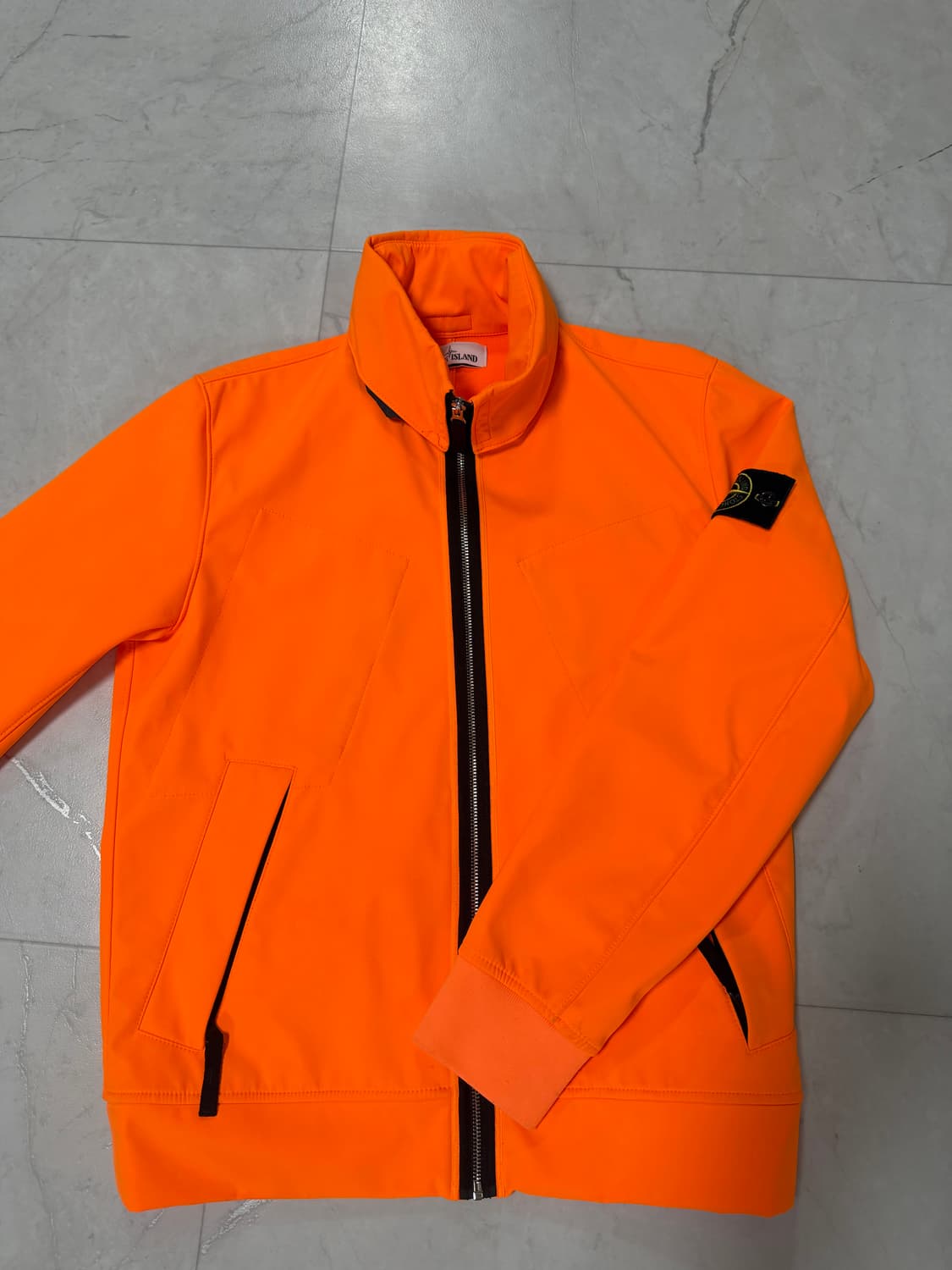 스톤아일랜드 소프트쉘 자켓 M 상품이미지1