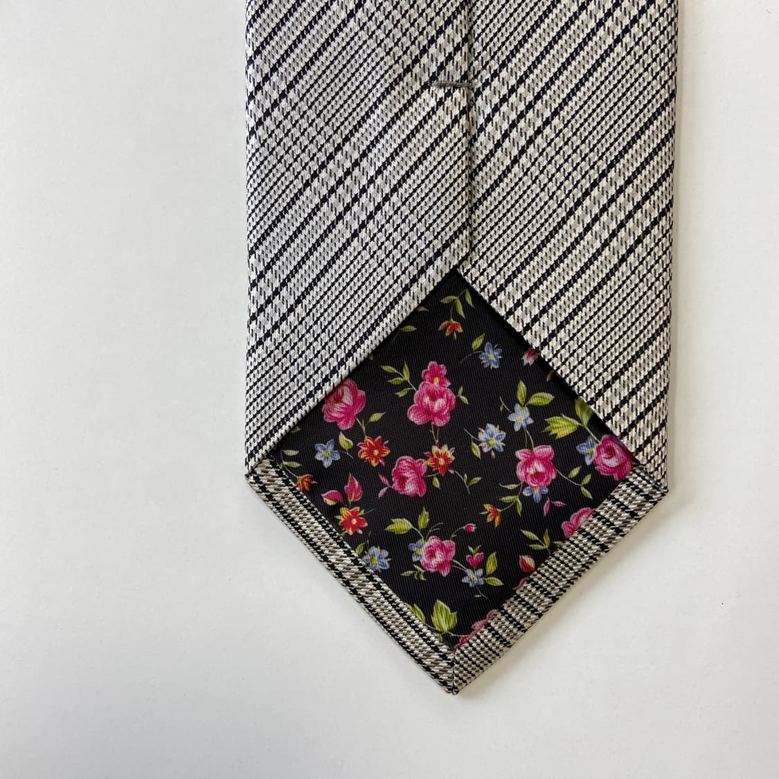 새상품급 DOMO 체크 실크넥타이  상품이미지7