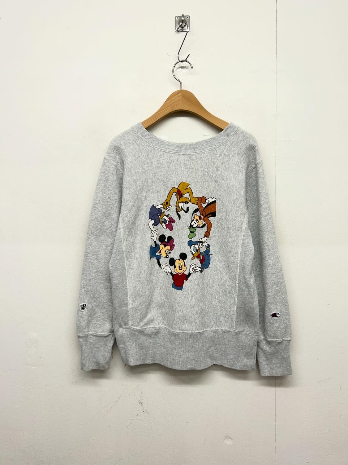 챔피온리버스위브 빔즈 디즈니 스웻셔츠 맨투맨 상품이미지1