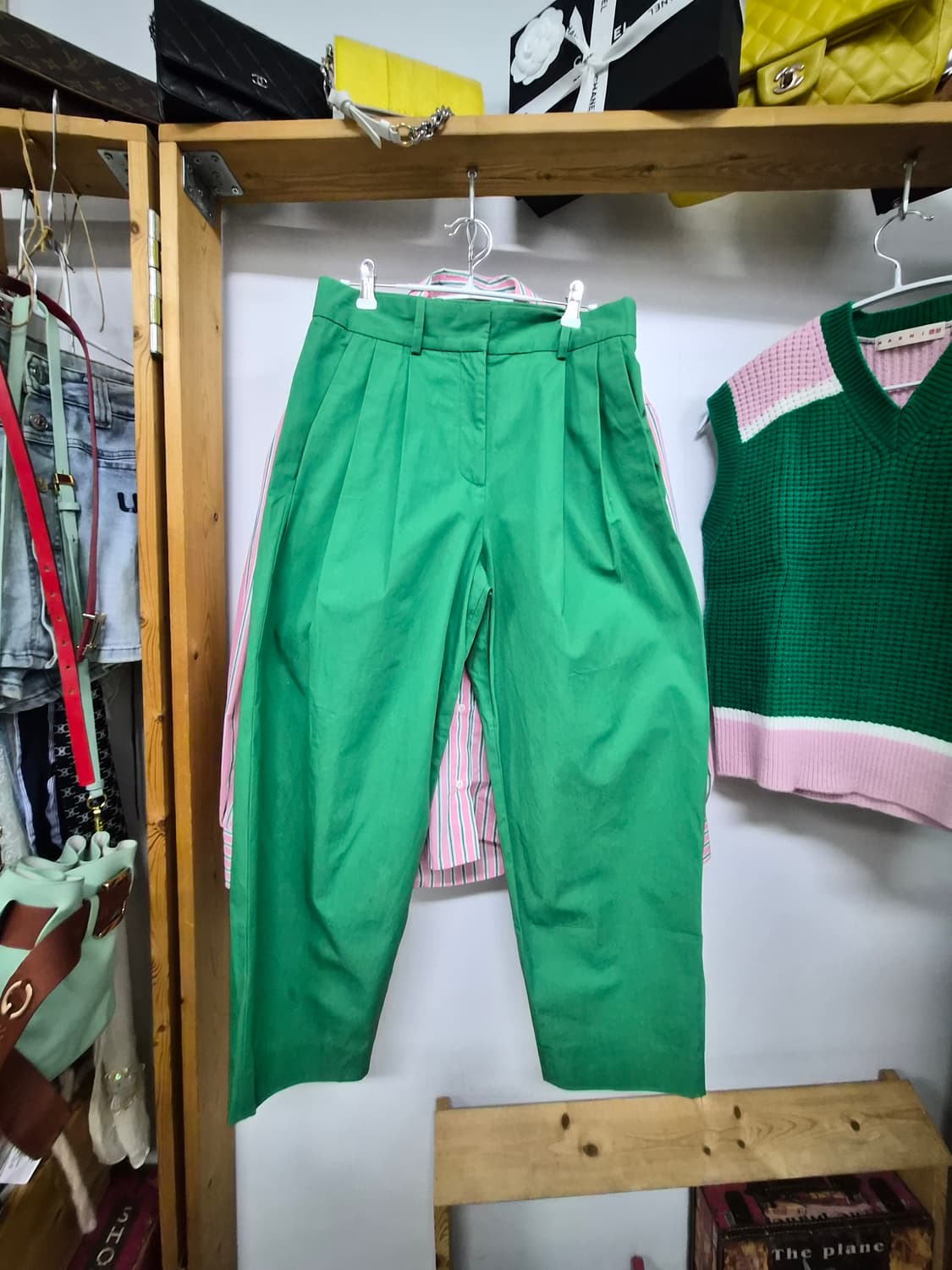 벌룬 스트라이프 셔츠. 2.코스 그린 핀턱 세미배기팬츠 상품이미지7