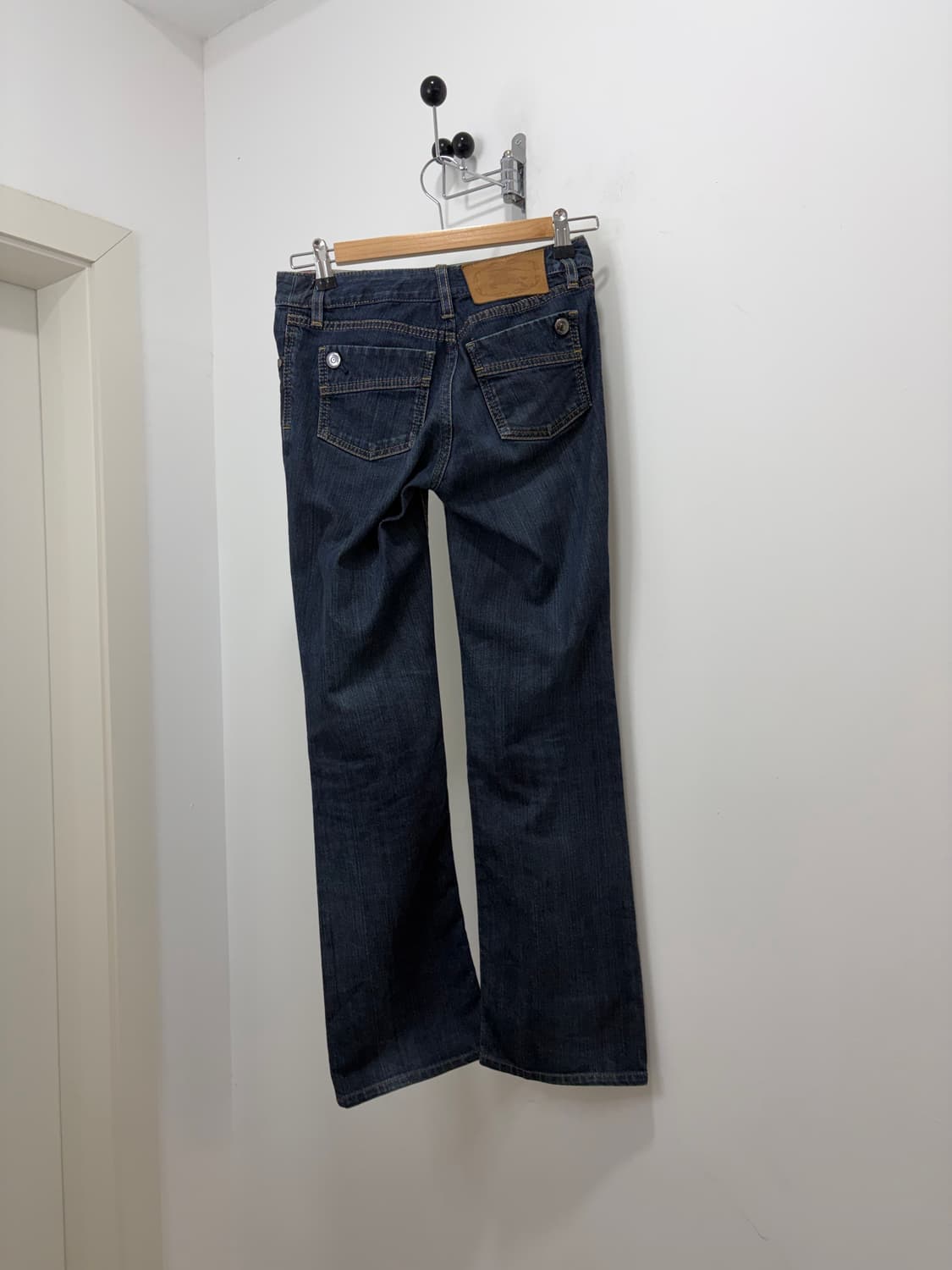 버버리 세미 부츠컷 데님 팬츠 바지 상품이미지8