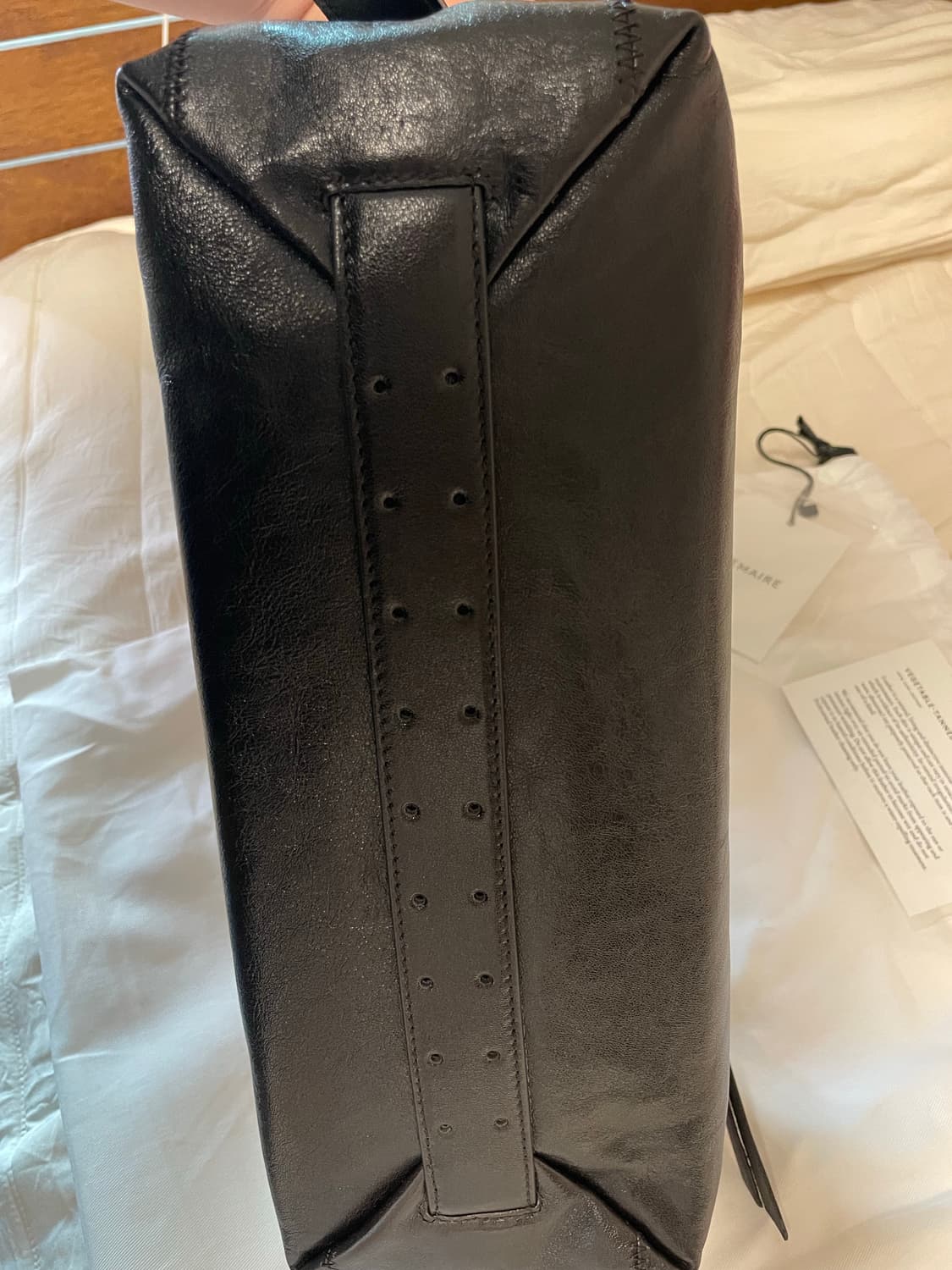 르메르 벨티드 바게트백 다크초콜릿 상품이미지3